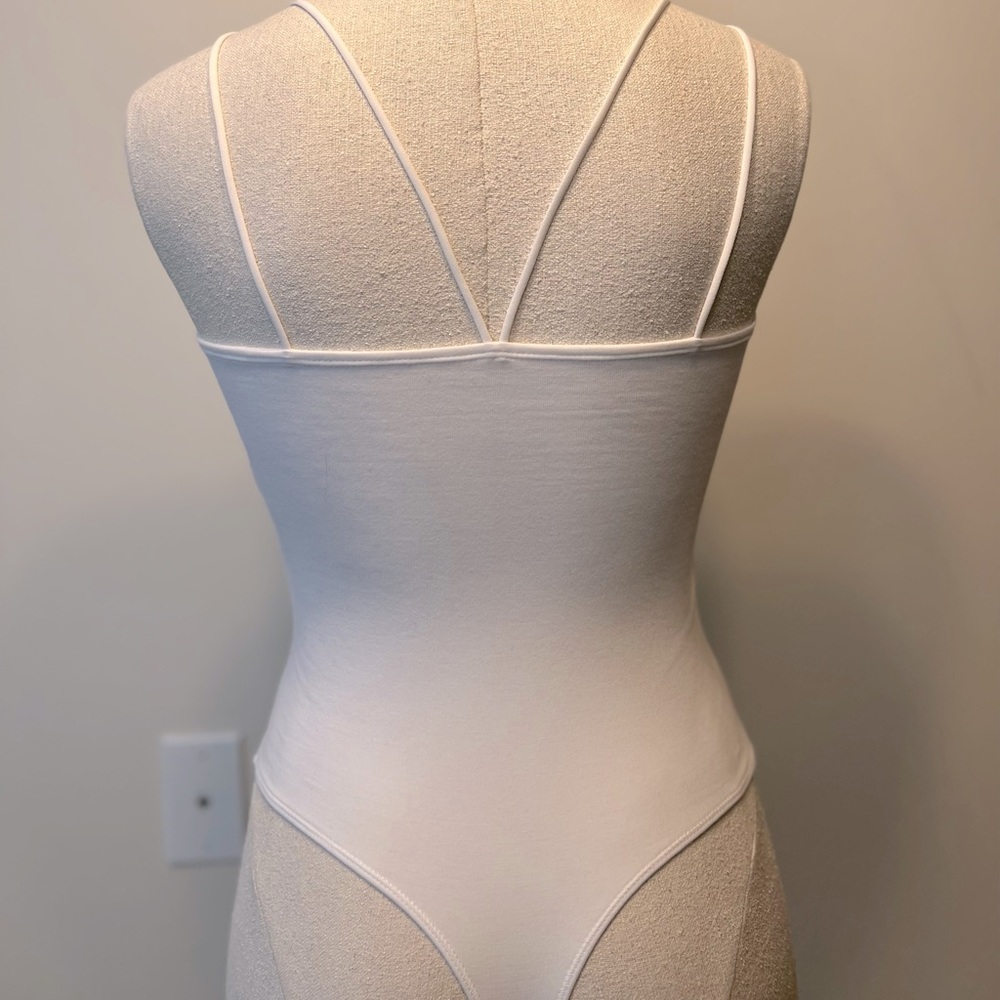 Abercrombie & Fitch XS White Tank Bodysuit